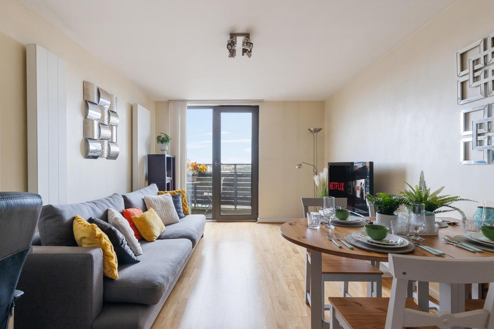 Stratford Skyview Apartment London Bagian luar foto